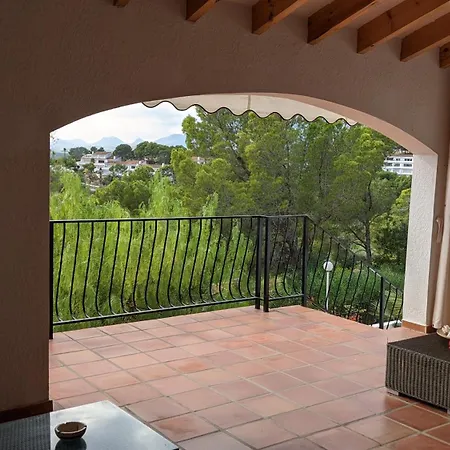 Isleta Villa